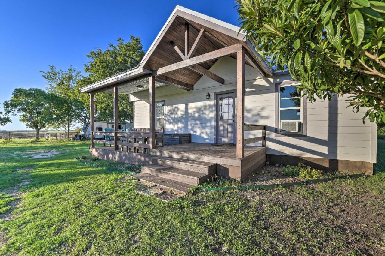 House On Cattle Farm Central To Temple And Waco Lorena Buitenkant foto