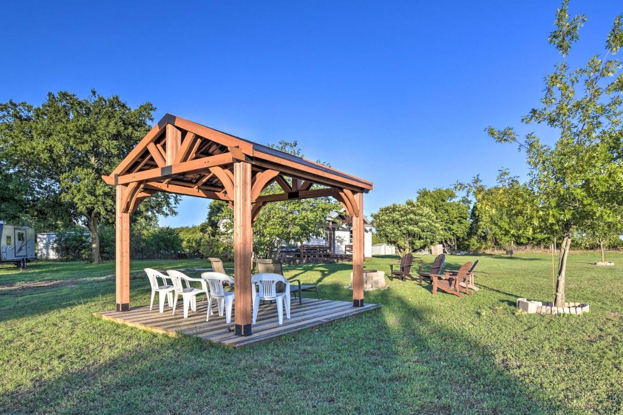 House On Cattle Farm Central To Temple And Waco Lorena Buitenkant foto